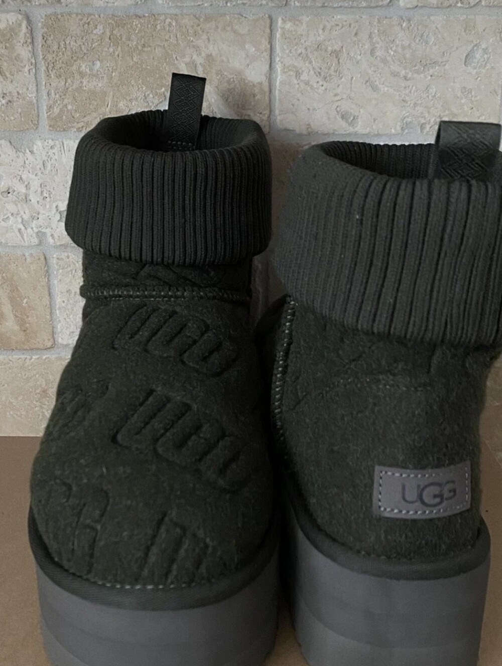 Ugg Forest Night Classic Mini Platform Sz 9 - Picture 4 of 4